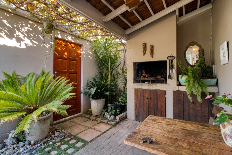 2 Bedroom Property for Sale in Fairview Golf Estate Western Cape